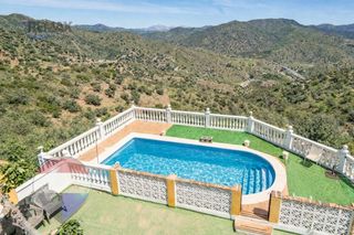 Masia a Polígono Málaga