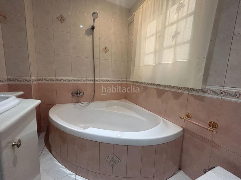 Foto 40315874-a1d7-46df-9e6c-eb78e8a726c8. Casa adossada a Centro Estepona