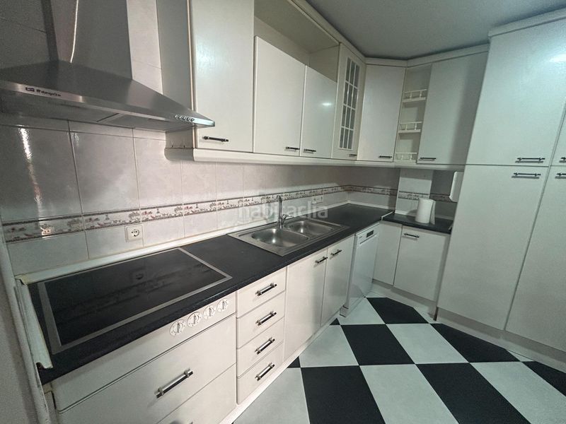 Foto 7bf2150c-773f-463e-bd80-bb95971954cb. Casa adossada a Centro Estepona
