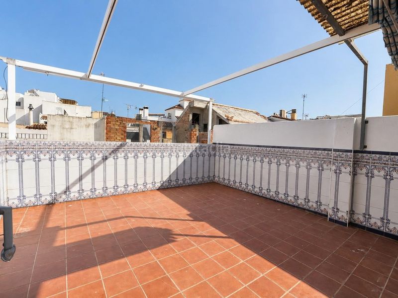 Foto 99151a46-c927-439e-b3d1-db9018c6fd0a. Casa adossada a Centro Estepona