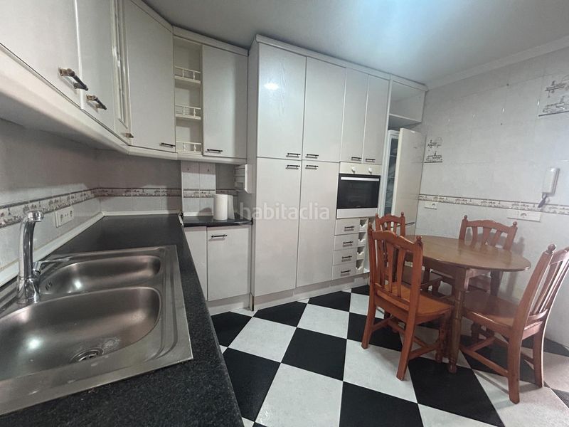 Foto a4a0018b-77be-4cb0-83ee-ca54f529a3bc. Casa adossada a Centro Estepona