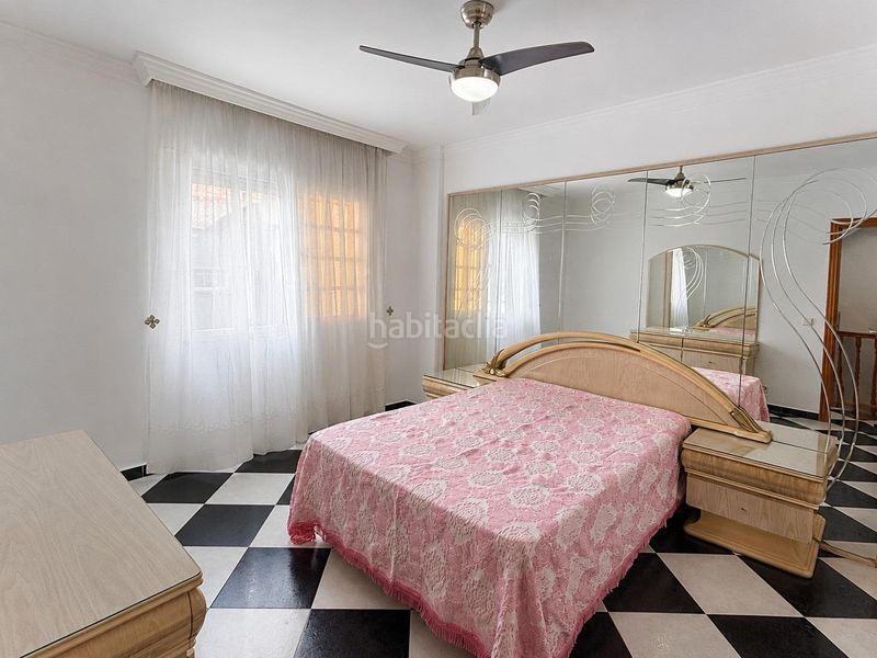 Foto a8356314-682a-4ca9-b0a8-eb5d76557462. Casa adossada a Centro Estepona