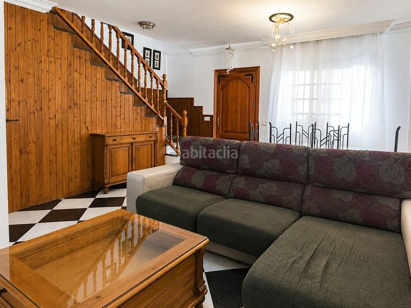 Foto cf1b6120-f9a5-43d1-bc03-08649b7f9c86. Casa adossada a Centro Estepona