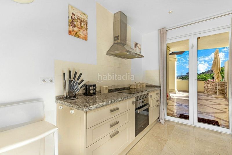 Foto 21ae5ec4-91de-41d8-9e87-e6a4f1548efd. Apartament amb calefacció aparcament piscina a Casares golf - Casares del sol Casares