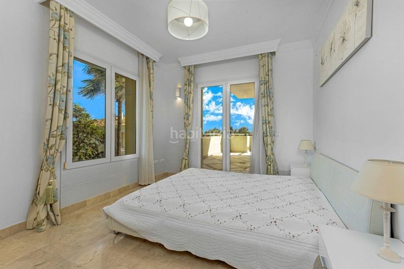 Foto c8dddc72-0011-423b-af4e-7801c1d9be62. Apartament amb calefacció aparcament piscina a Casares golf - Casares del sol Casares