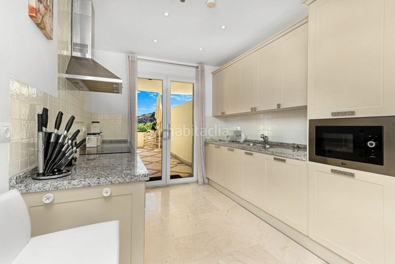 Foto eae61235-4ab4-4e40-903d-3ad0d0996118. Apartament amb calefacció aparcament piscina a Casares golf - Casares del sol Casares