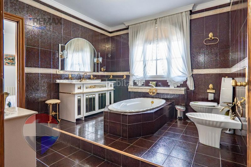 Foto 0e48ec13-4acc-4eec-a5f0-5055857a21f3. Casa gran casa andaluza con piscina, 11 habitaciones y amplias estancias . en Cuevas Bajas