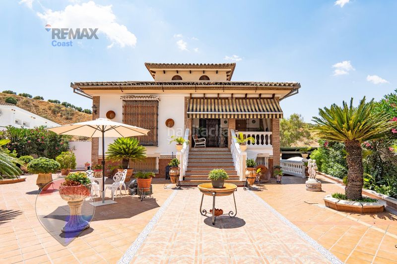 Foto 16b16bbd-66cf-45f0-92de-83d6bb79ddc2. Casa gran casa andaluza con piscina, 11 habitaciones y amplias estancias . en Cuevas Bajas