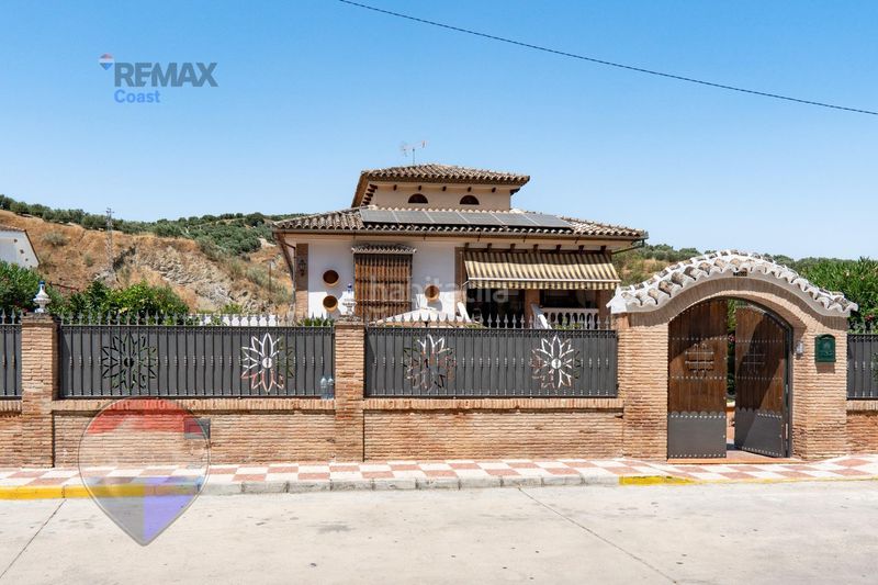 Foto 4e7aac7b-df8e-4e38-be7b-af1b1d98ba8f. Casa gran casa andaluza con piscina, 11 habitaciones y amplias estancias . en Cuevas Bajas