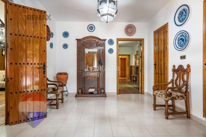 Foto 9aa8ec39-e2e3-49ae-b65a-97a71f061f96. Casa gran casa andaluza con piscina, 11 habitaciones y amplias estancias . en Cuevas Bajas