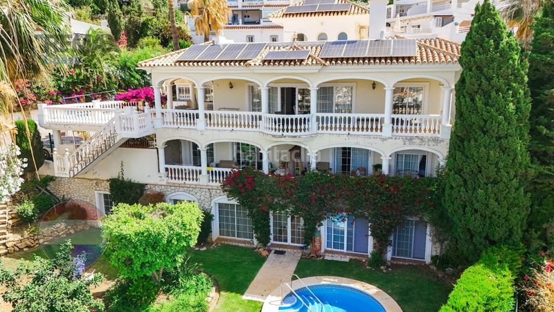Foto 1e1aa0a7-216c-4435-9e12-63743ea4b564. Casa amb aparcament piscina a Riviera del Sol Mijas