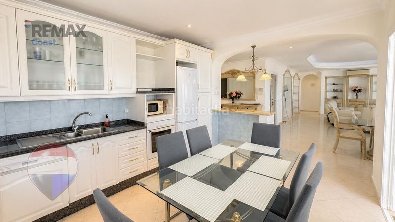 Foto ed0ebf34-4805-4839-92fc-bad4584f31c7. Casa amb aparcament piscina a Riviera del Sol Mijas