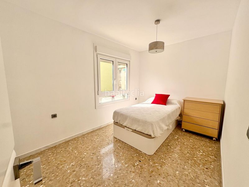 Foto 5d0b03b0-8d00-47f4-a407-5796002e96d9. Pis a Hispanidad - Vivar Téllez Vélez - Málaga