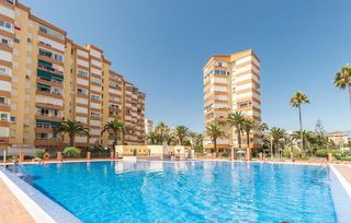 Affitto Piccolo appartamento  Urbanizacion urbanización centro internacional. Apartamento en alquiler frente al mar larga temporada