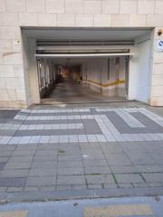 Aparcament cotxe  Calle kandinsky. Magnífica plaza de parking
