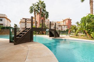 Alquiler Piso en Caleta de Velez. Alquiler de temporada escolar de septiembre a junio en baviera g
