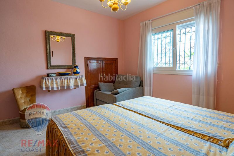 Foto c42fc205-e2cd-487a-a0ef-bd5a24be1b3e. Xalet amb calefacció aparcament a Centro Internacional Torrox