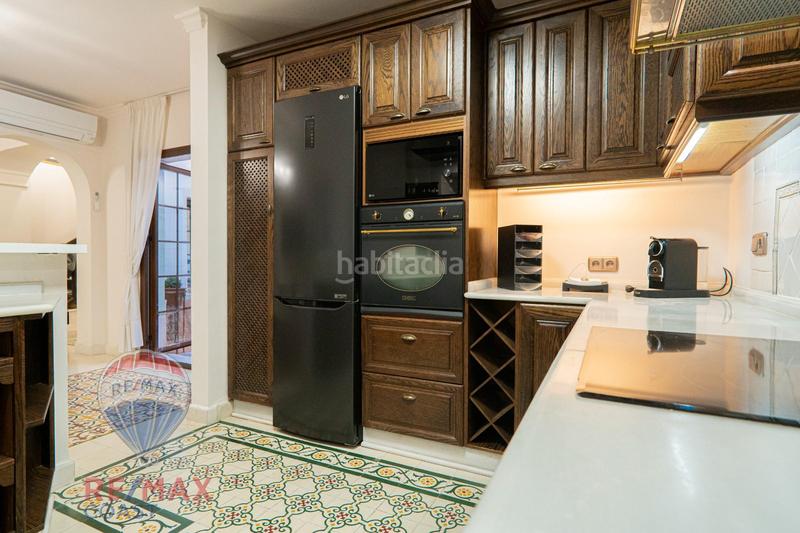 Foto 5dfd0b4f-2e8e-4187-a7b3-474187ac7622. House with heating in Puerto Deportivo Fuengirola