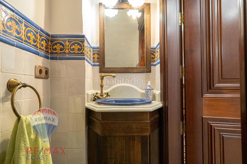 Foto e42832bf-6ce2-437a-a56c-a6ec4b1ca630. House with heating in Puerto Deportivo Fuengirola