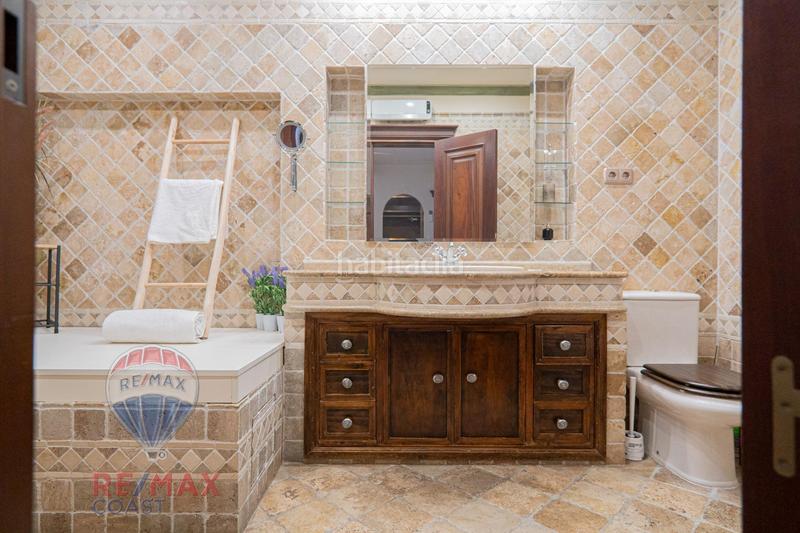 Foto f01a27ba-513a-41c4-a84c-41c362268413. House with heating in Puerto Deportivo Fuengirola