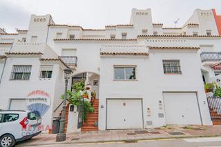 Maison jumele  Calle juan blanco. Chalet adosado estepona