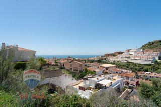 Wohngrundstück  Calle hortensia. Terreno rústico con vista al mar en cotomar