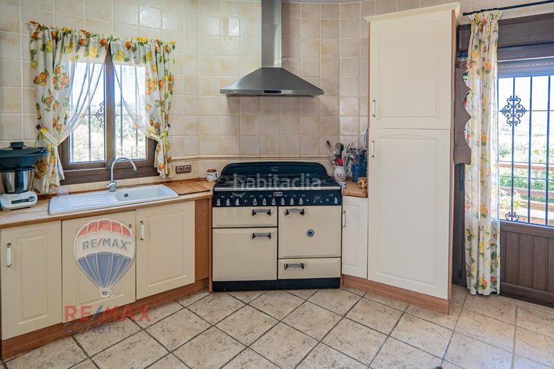 Foto 1f852788-d909-4a8e-a985-b080c5589c08. Chalet  sostenible con energía solar y entorno natural en Cártama