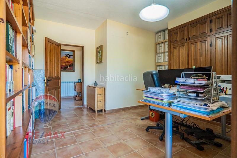 Foto c5306f3f-505c-4b65-b31b-9d54af0e41f1. Chalet  sostenible con energía solar y entorno natural en Cártama