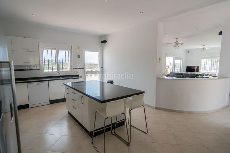 Foto 603998f9-b6db-4684-881c-5855128f7973. Chalet  de lujo en Benajarafe