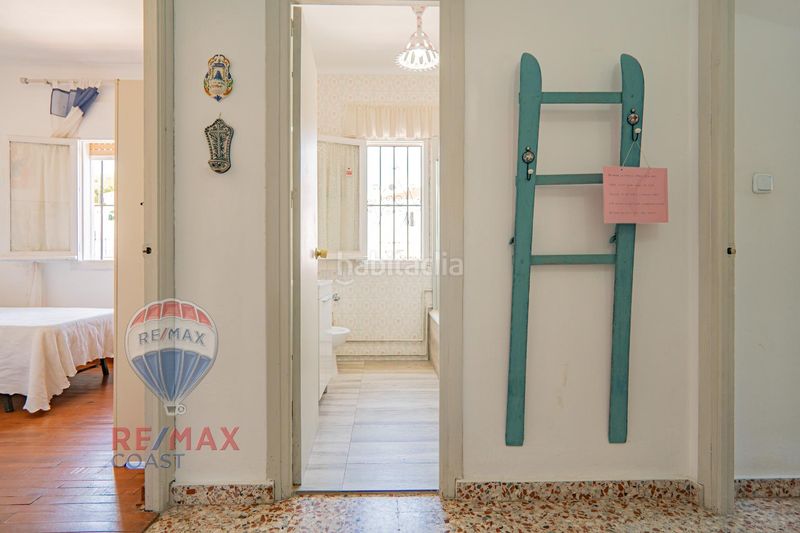 Foto 1f946138-04a2-414b-9b43-29c924652cf4. Casa aparellada a Miraflores del Palo Málaga