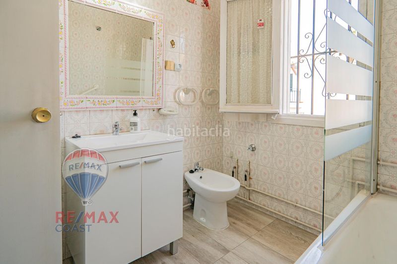 Foto 3a8755d7-5416-40be-b243-02136fdfd94a. Casa aparellada a Miraflores del Palo Málaga