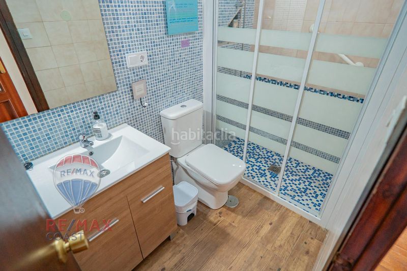 Foto 3ccbd40e-e5d8-4807-ae7b-9f3a9cbf48ff. Casa aparellada a Miraflores del Palo Málaga