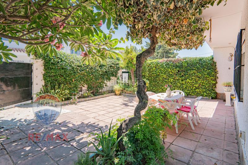 Foto 7208b7d2-d326-425e-ae86-6574515e289d. Casa aparellada a Miraflores del Palo Málaga