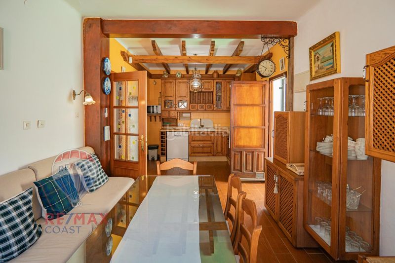 Foto e81d22b0-0afd-4969-8b93-2bdb0381a024. Casa aparellada a Miraflores del Palo Málaga