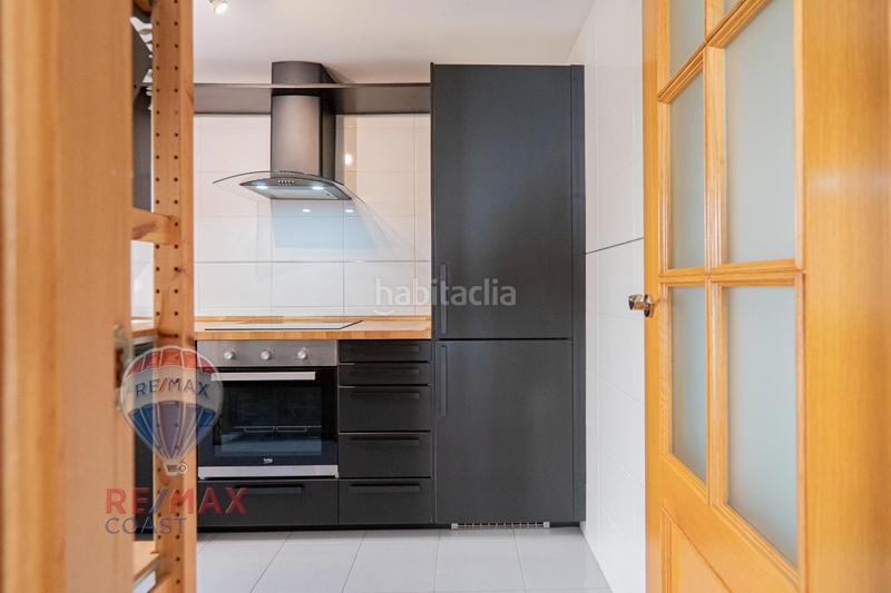 Foto 106dd8a8-9ef3-41e1-8dcc-456e54a8f968. Piso estupendo piso con vistas al mar en la urbanización añoreta, en Rincón de la Victoria