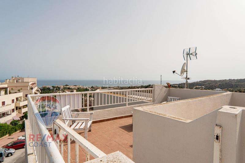 Foto fe53bf6f-18f0-42c0-920d-9e73feb6dec9. Piso estupendo piso con vistas al mar en la urbanización añoreta, en Rincón de la Victoria