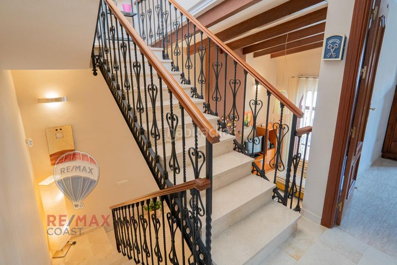 Foto 2f01eb4e-f703-4fcc-a32a-16d8bf470a6c. Casa amb aparcament a Casabermeja