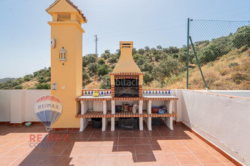 Foto cccfe65e-1d2a-4b53-9e9e-1cbad2662f48. Casa amb aparcament a Casabermeja