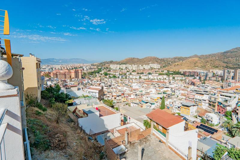 Foto 95504f16-01ef-449f-b387-95dfbbc7080d. Chalet magnifico chalet en venta en mangas verdes en Málaga
