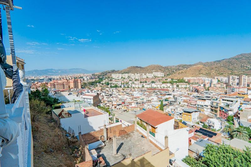 Foto c01da0f6-72ae-497c-8ecb-4248222ca90f. Chalet magnifico chalet en venta en mangas verdes en Málaga