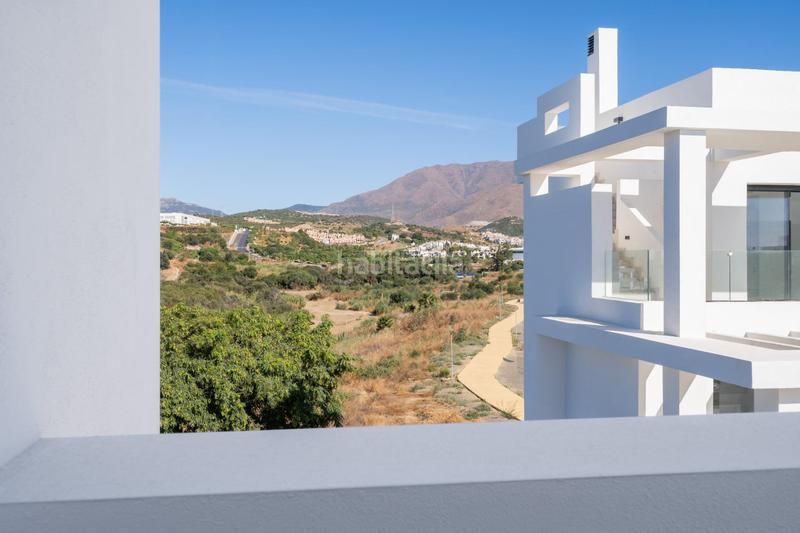 Foto f3fd1280-ba76-4e5e-97ec-d27d92213778. Attico con parcheggio piscina in Guadalobón Estepona