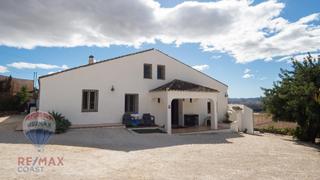 Chalet in Cártama. Encantadora finca andaluza con alma nórdica en cártamapizarra zo
