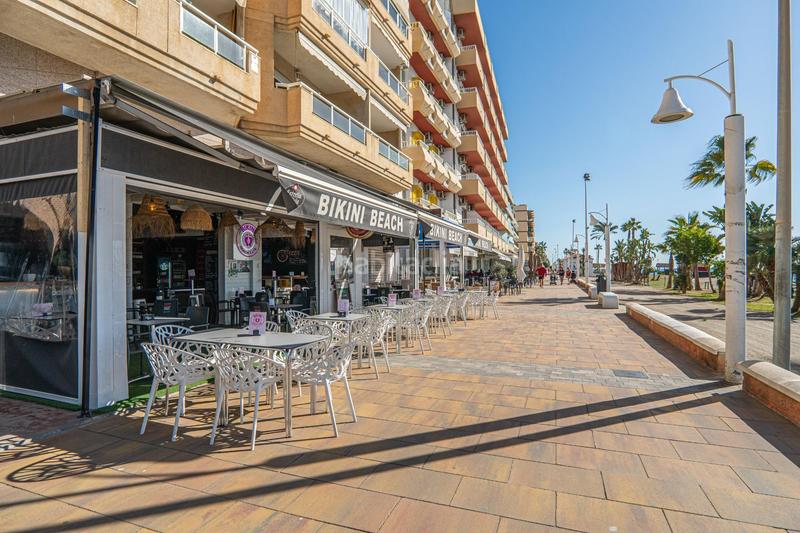 Foto d731bee9-27ab-436f-a8bd-730f4991daf1. Alquiler local comercial paseo maritimo rincon de la victoria en Rincón de la Victoria