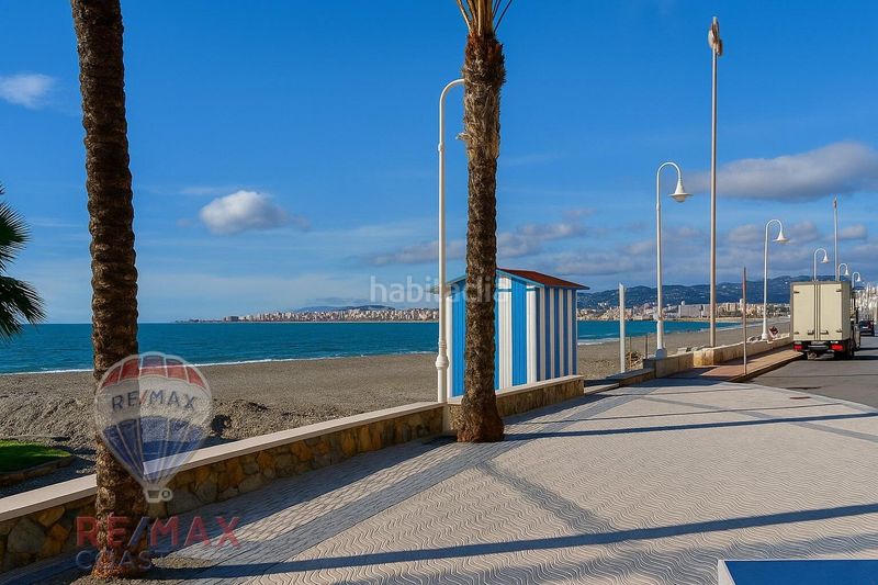 Foto e4699456-6b31-4398-94b2-d42f01712033. Dúplex amb aparcament a Algarrobo Costa