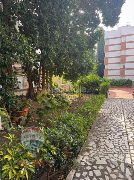 Foto 091a4fb8-cfaa-45a9-b2a5-6e89273c02b8. Pis amb calefacció aparcament a Limonar Málaga