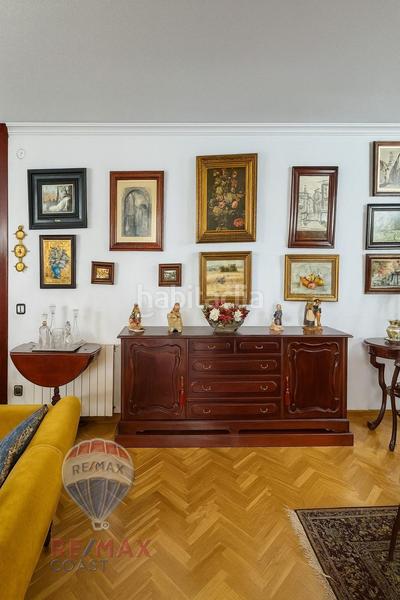 Foto 8d1464bb-d787-48f4-8448-3f48c08165c5. Pis amb calefacció aparcament a Limonar Málaga