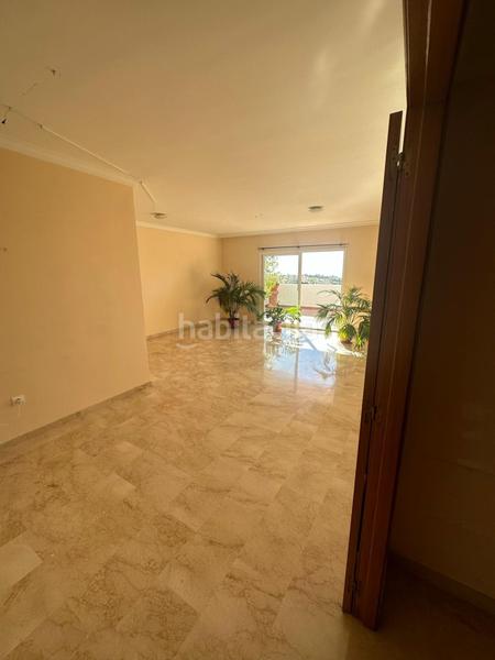 Foto 9f6dd15c-8af6-4cf7-a56b-c02c82f3b8a2. Rent flat with parking pool in La Concha - Resina Golf Estepona