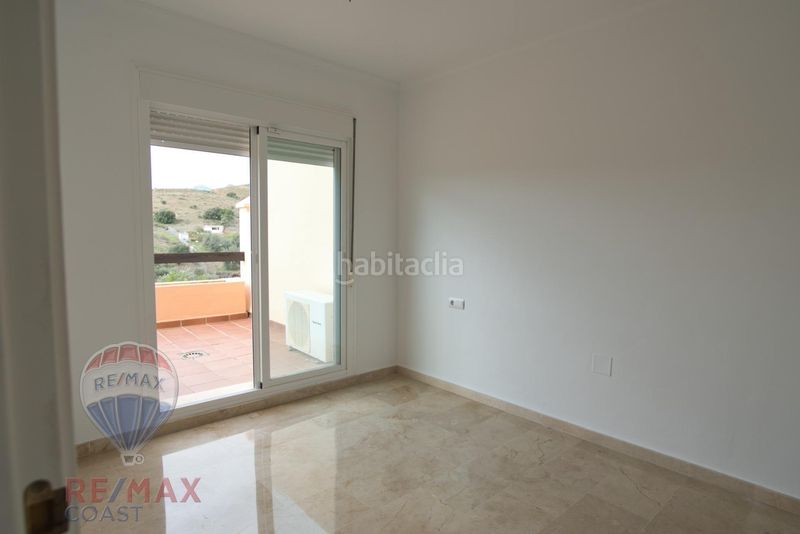 Foto 28057263-c965-4368-9a14-3c34a90e5954. Casa aparellada amb aparcament piscina a Mijas golf Mijas