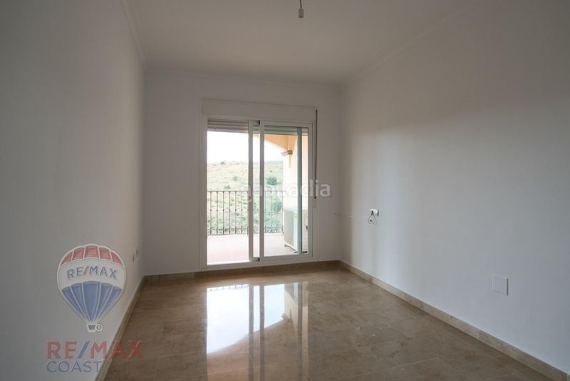 Foto 9a4ab76c-32e5-4a48-a236-bb7774b3e475. Casa aparellada amb aparcament piscina a Mijas golf Mijas