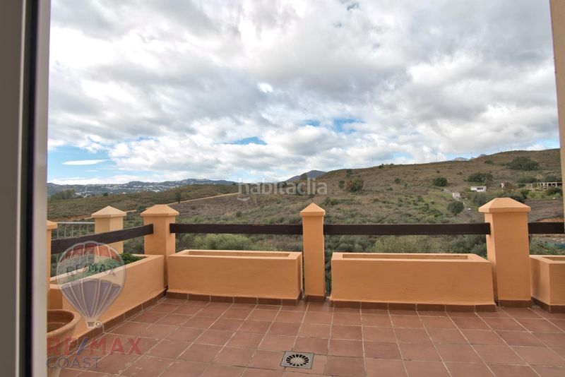 Foto e1971ed4-df6a-4685-933a-b5360144a345. Casa aparellada amb aparcament piscina a Mijas golf Mijas